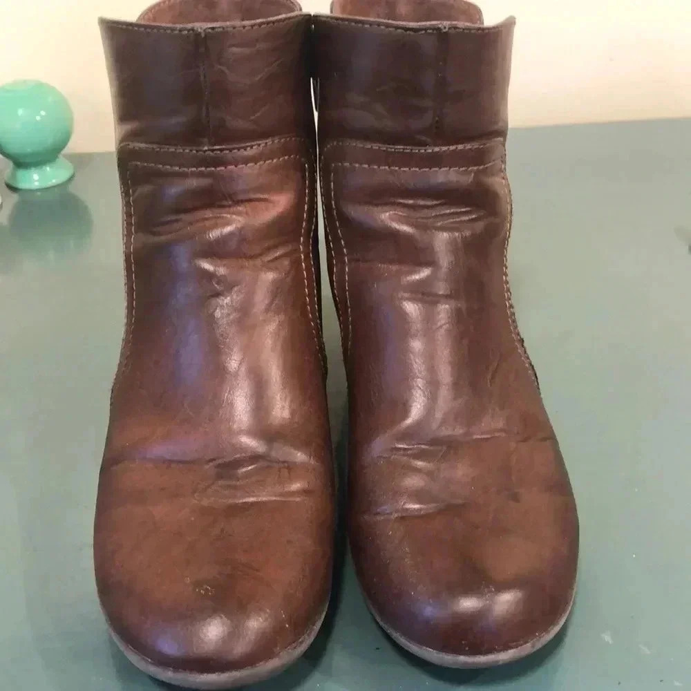 Axxiom boots.